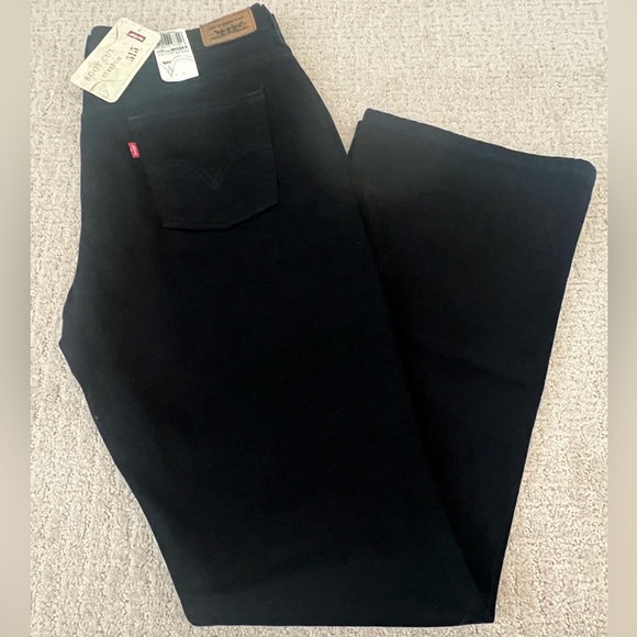 NWT Levi’s 515 Stretch Boot Cut - Black - Picture 1 of 4